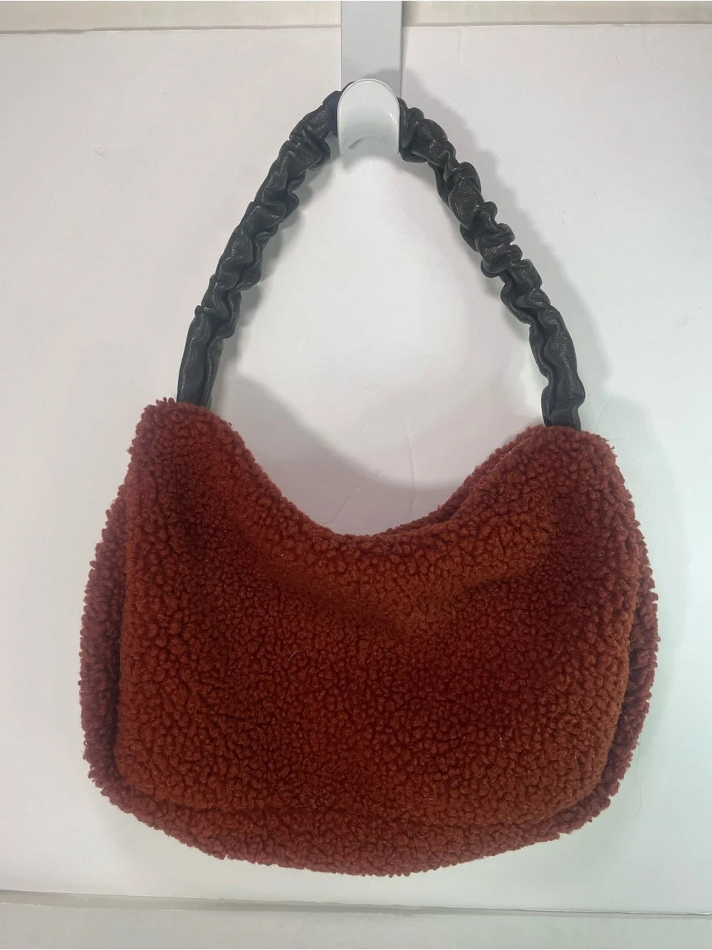 Cozy Sherpa Shoulder Bag in Rust with Black Handle - Picture 1 of 8